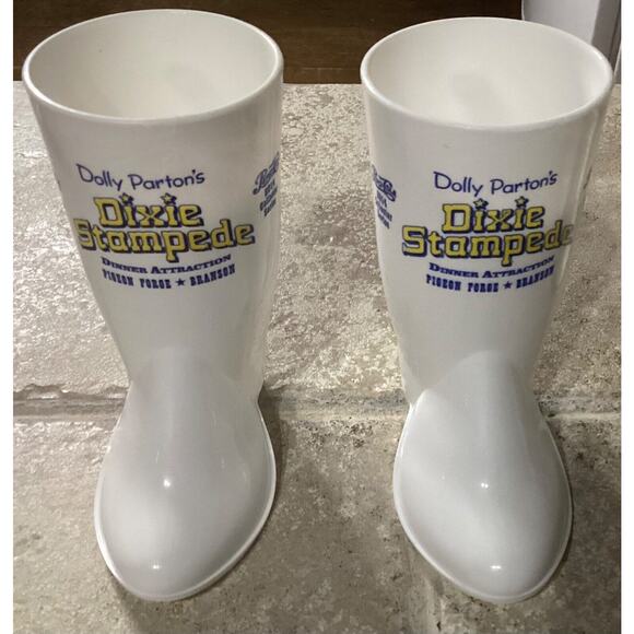 Lot of 4 ~ Dolly Parton Dixie Stampede Pigeon Forge Branson Souvenir Mug Cups - Picture 7 of 10